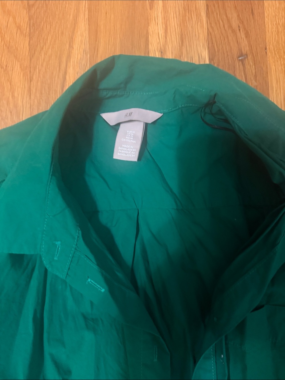 H&M Kelly Green Collared Button-Front Shirt